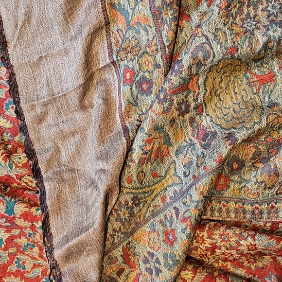 Stunning new in box PASHMINA SHAWL 86x31 so soft gorgeous pattern reds - Picture 9 of 12
